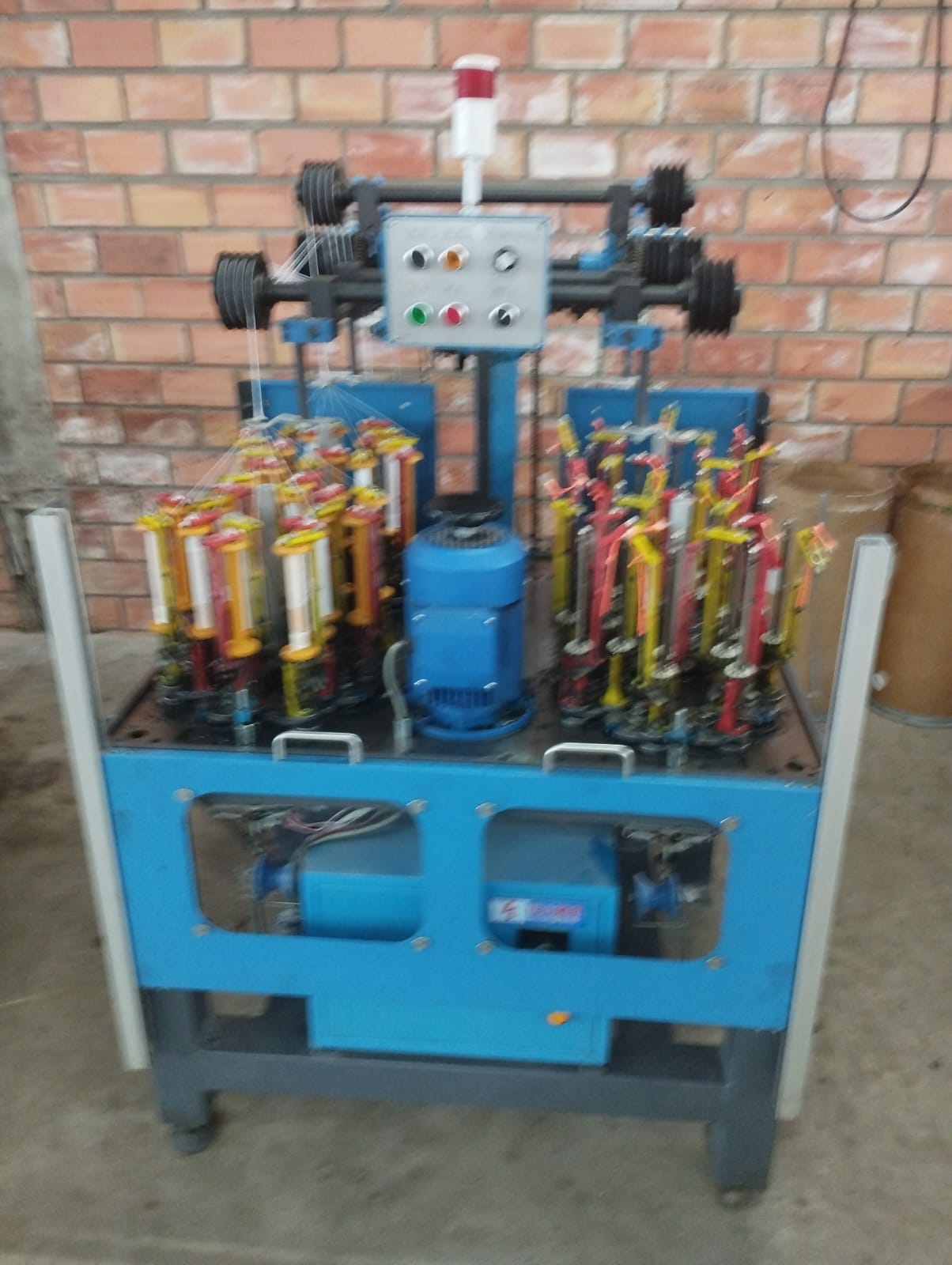 Trançadeira 4 Cabeças 16 Fusos + Espuladeira Automática | Produção de Cordas e Cordões Industriais